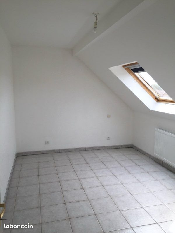 Appartement à louer, 70m², Hilsprich