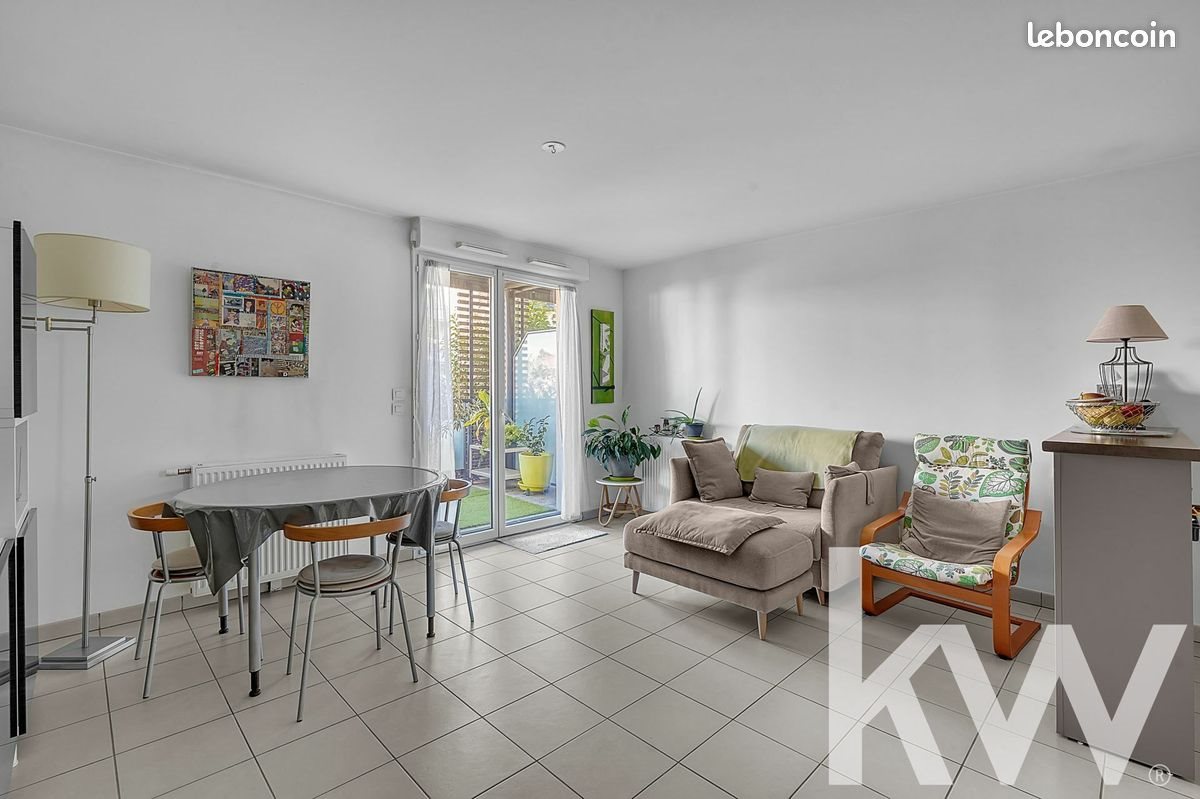 Appartement à louer, 61m², Montrabé