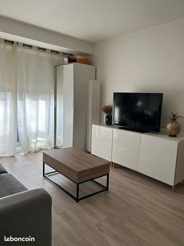 Appartement à louer, 20m², Courbevoie