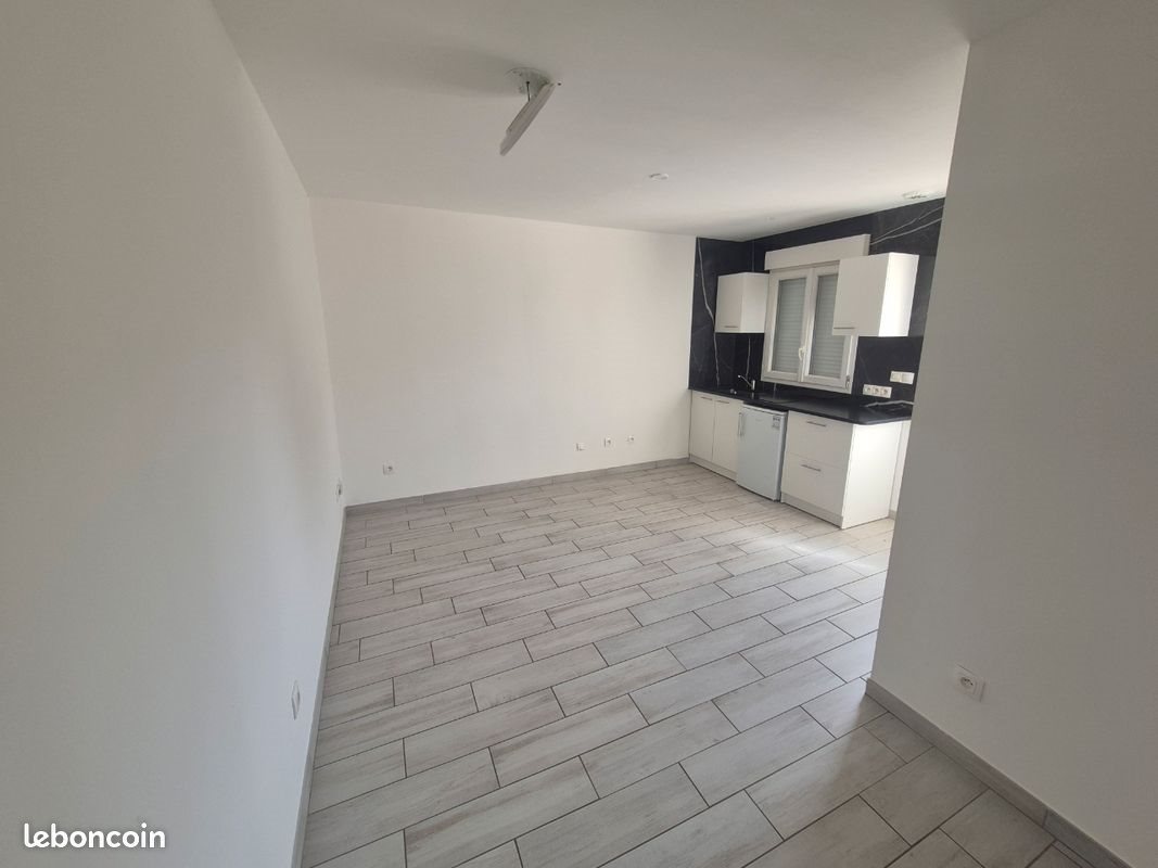 Appartement à louer, 19m², Les Clayes-sous-Bois