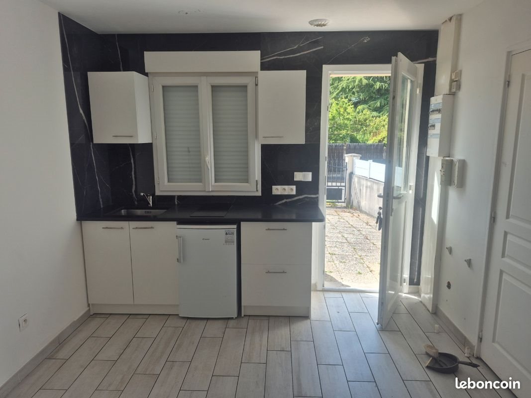 Appartement à louer, 19m², Les Clayes-sous-Bois
