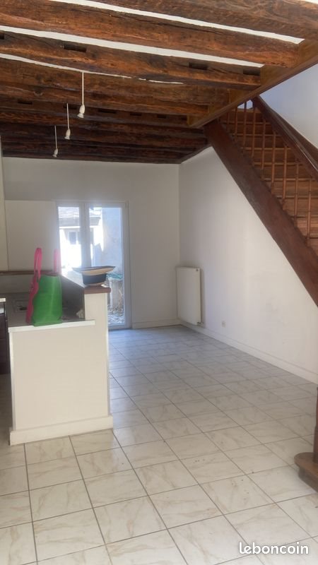 Maison à louer, 80m², Lignières