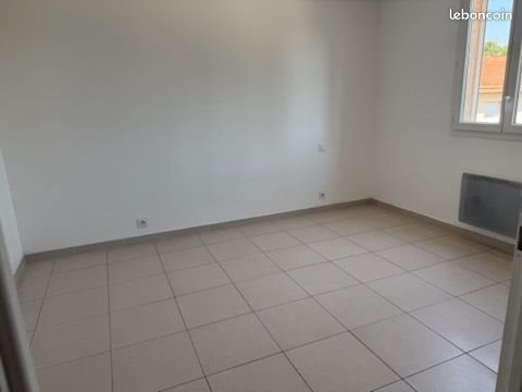 Appartement à louer, 80m², Nîmes