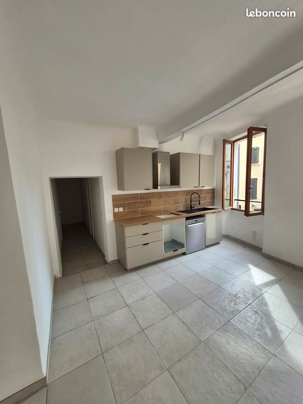 Appartement à louer, 86m², Barjols