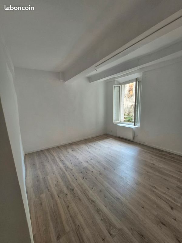 Appartement à louer, 86m², Barjols