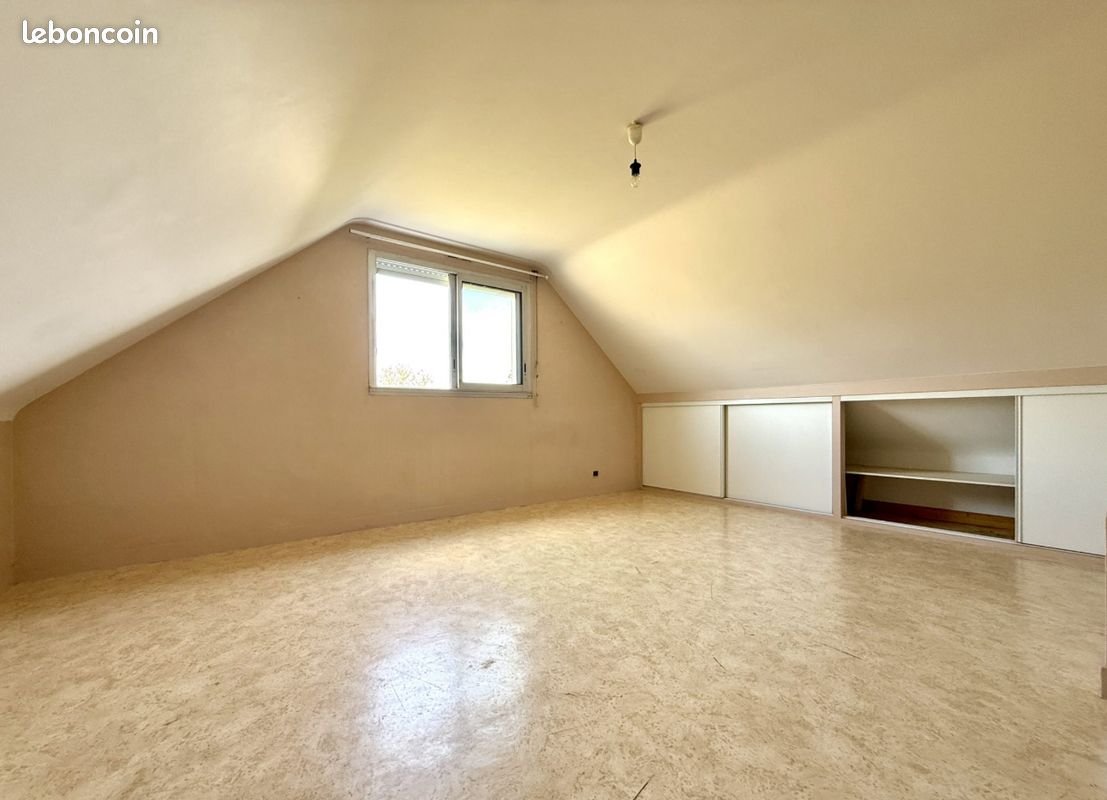 Maison à louer, 145m², Malville