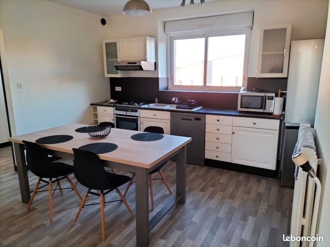Appartement à louer, 93m², Javené