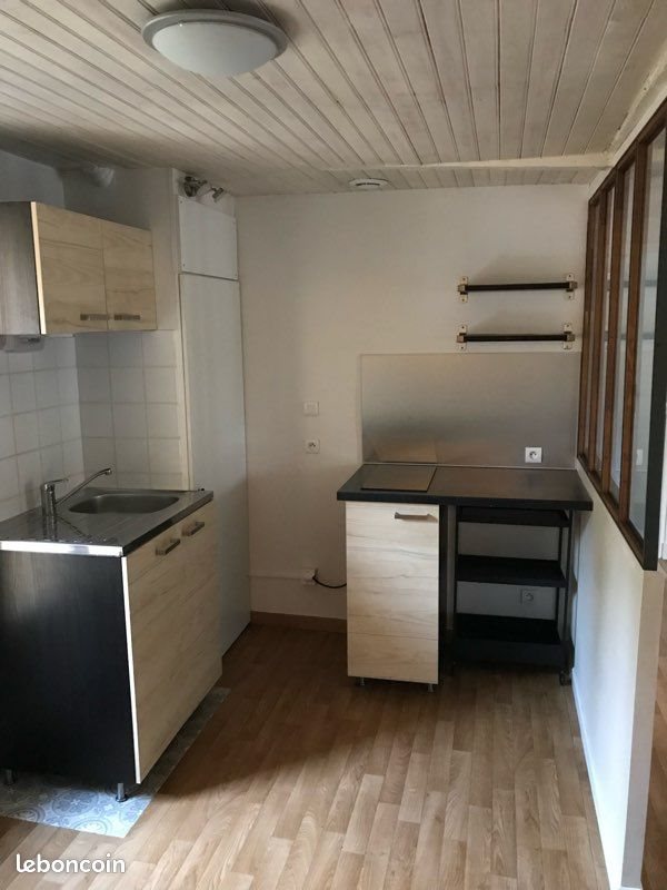 Appartement à louer, 73m², Saint-Broladre