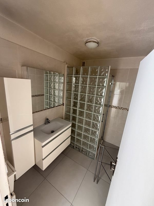 Appartement à louer, 47m², Massy
