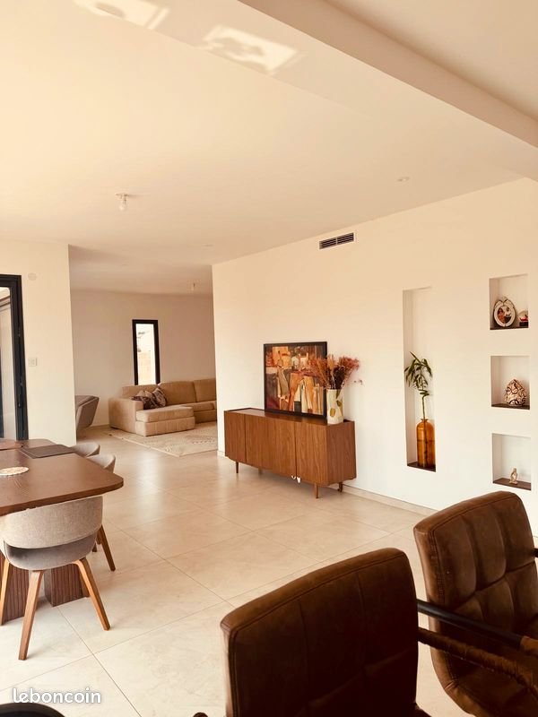 Maison à louer, 165m², Villate