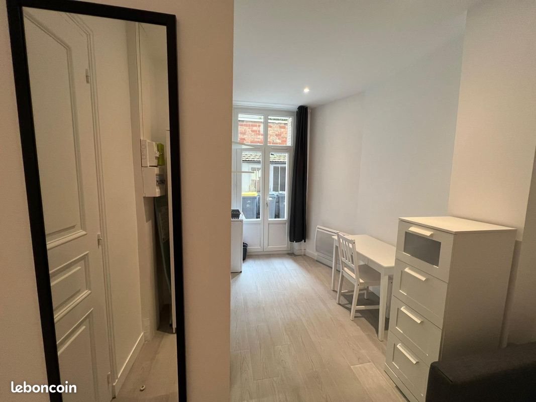 Appartement à louer, 15m², Suresnes