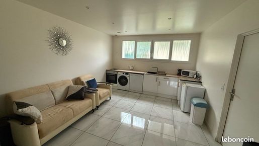 Advert pic 0