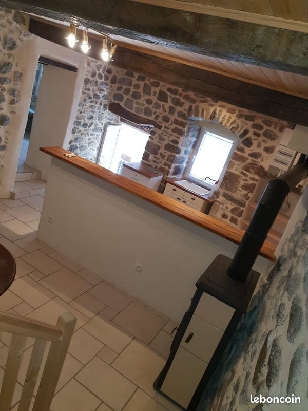 Maison à louer, 75m², Saint-Jean-le-Centenier