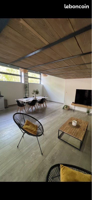 Appartement à louer, 89m², Épinouze