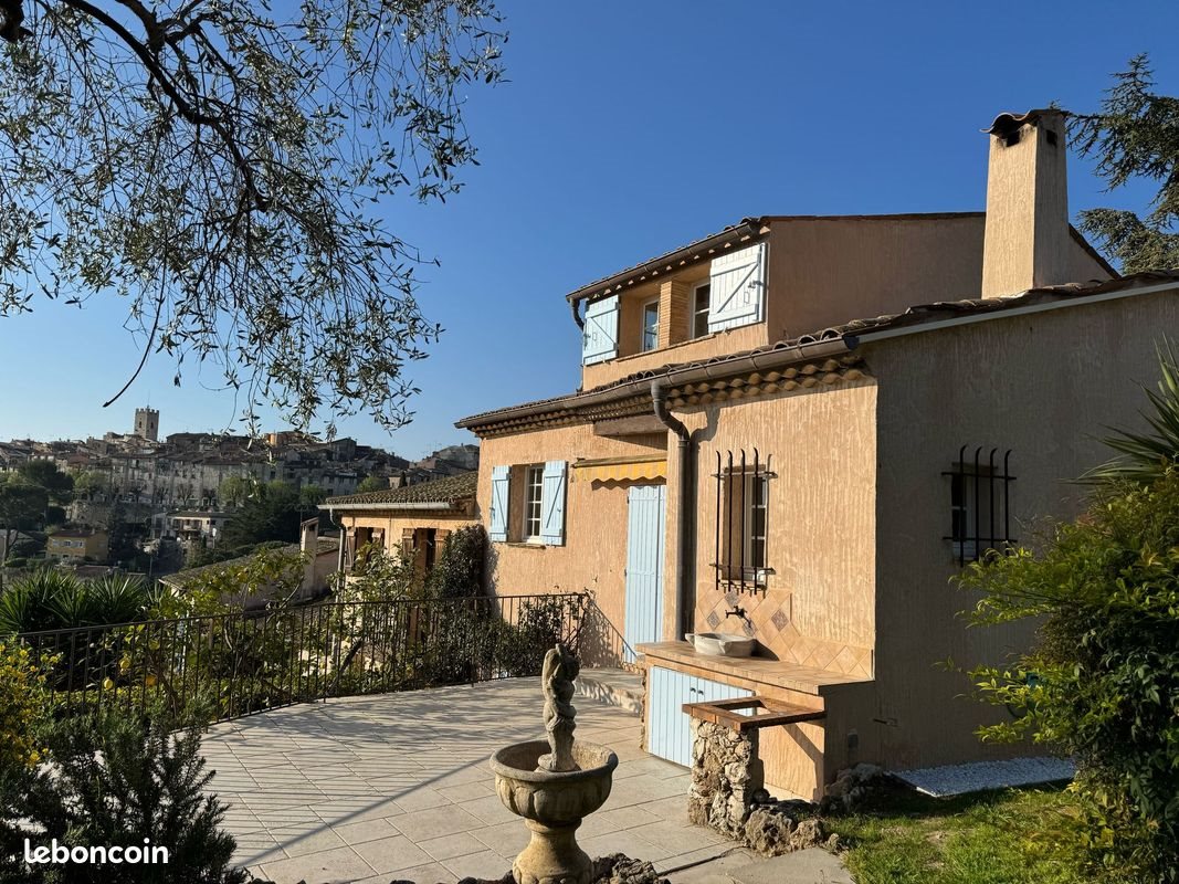 Maison à louer, 108m², Vence