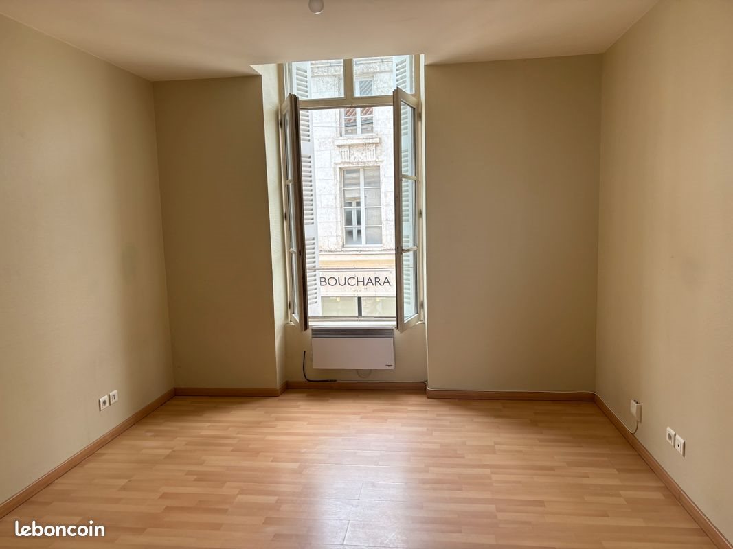 Appartement à louer, 23m², Angoulême