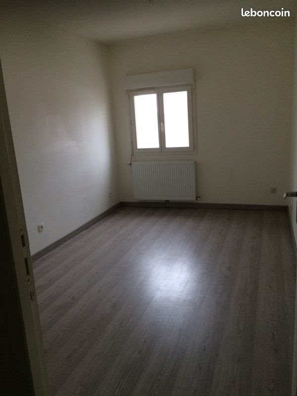 Maison à louer, 70m², Saint-Just-Malmont
