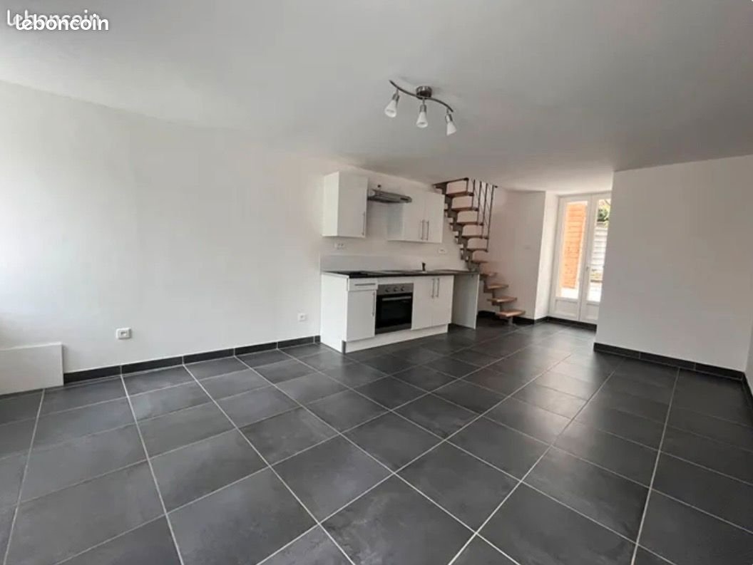 Maison à louer, 43m², Guilliers