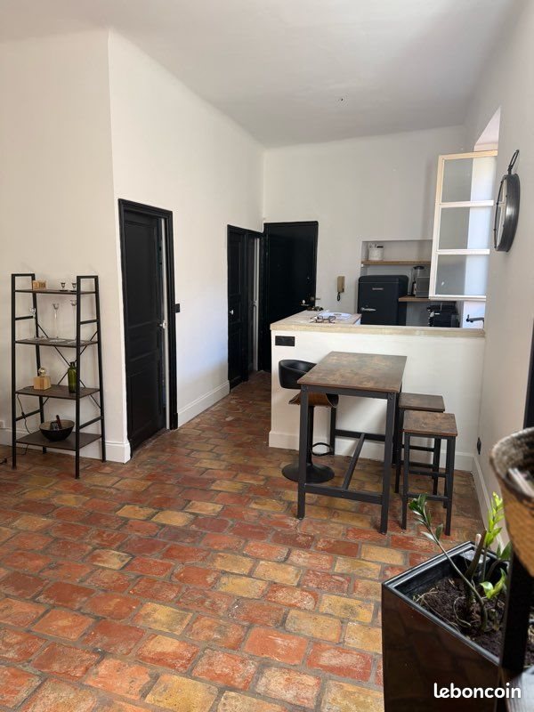 Appartement à louer, 43m², Nîmes