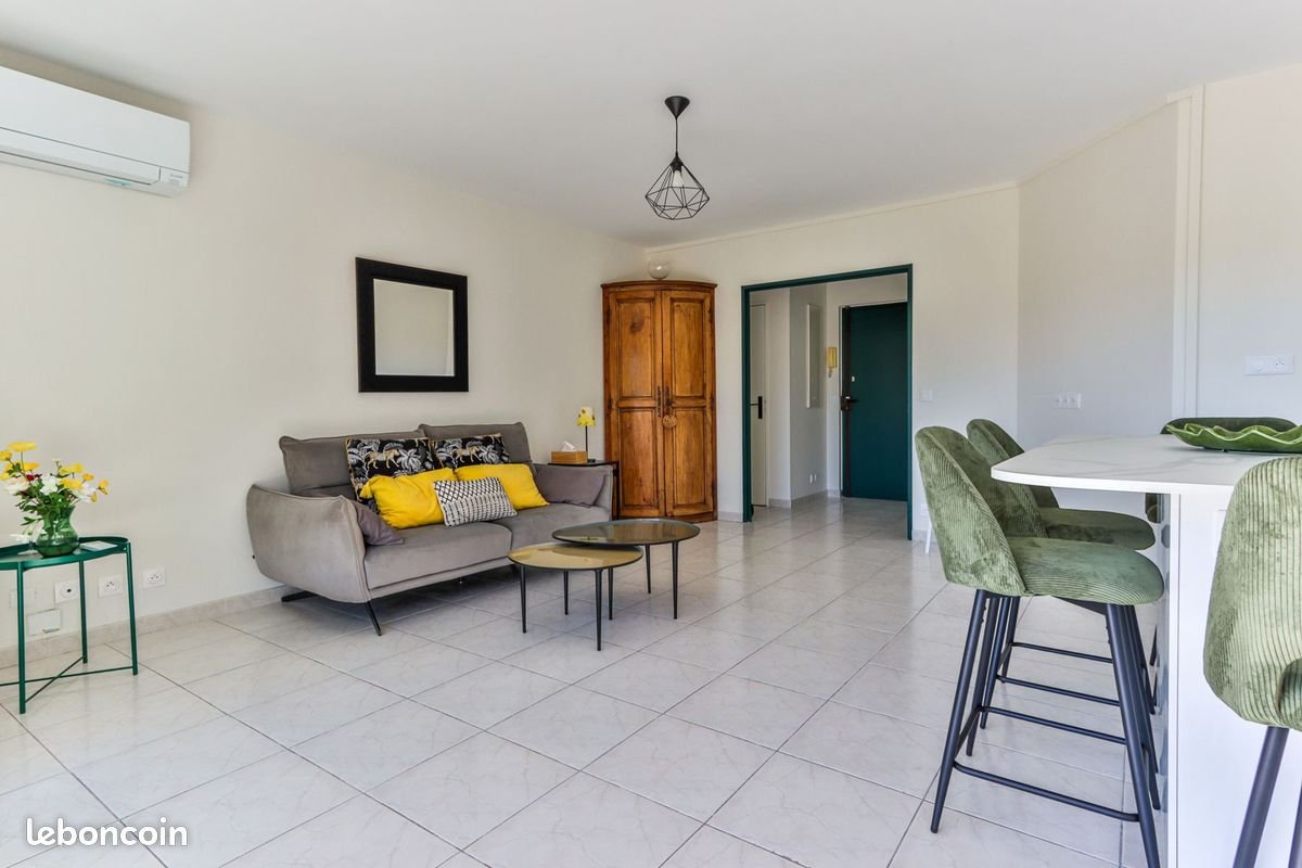 Appartement à louer, 52m², Marseille 8ème
