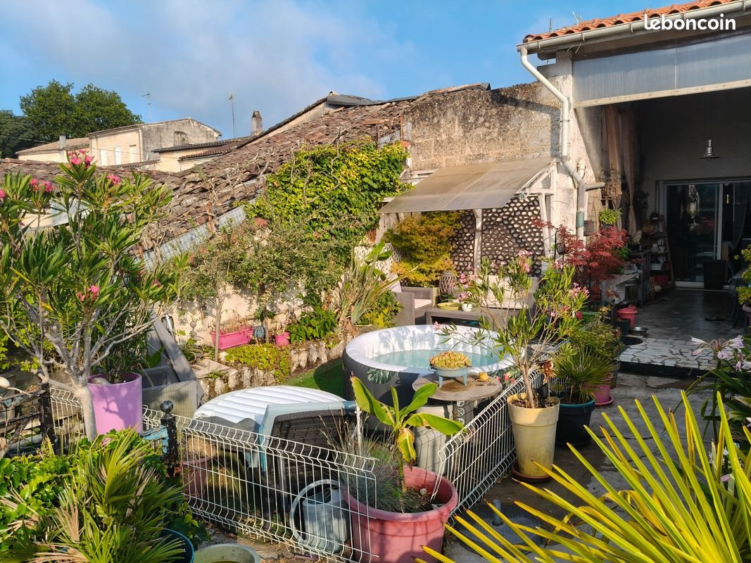 Maison à vendre, 132m², Guîtres