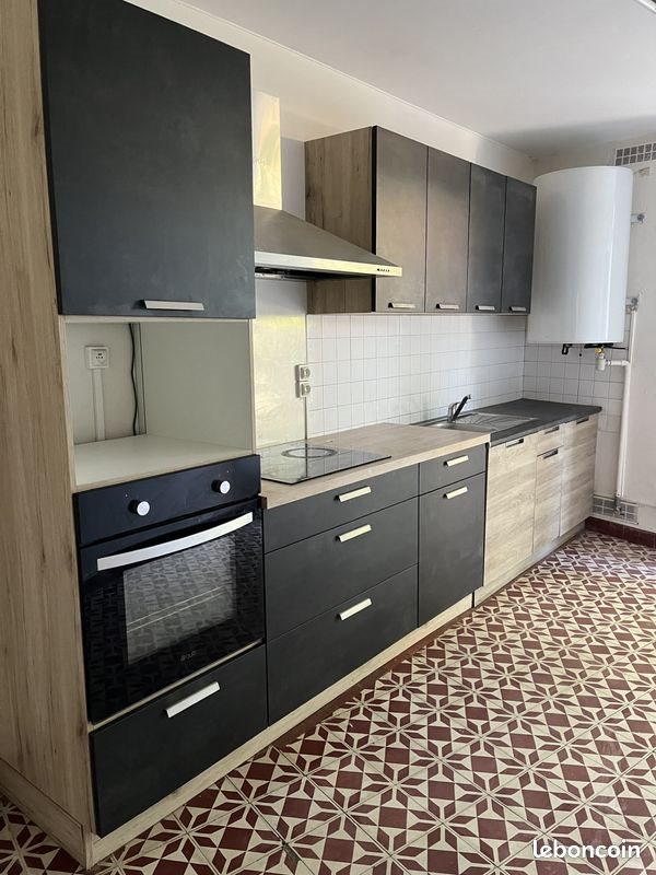 Appartement à louer, 45m², Vatan