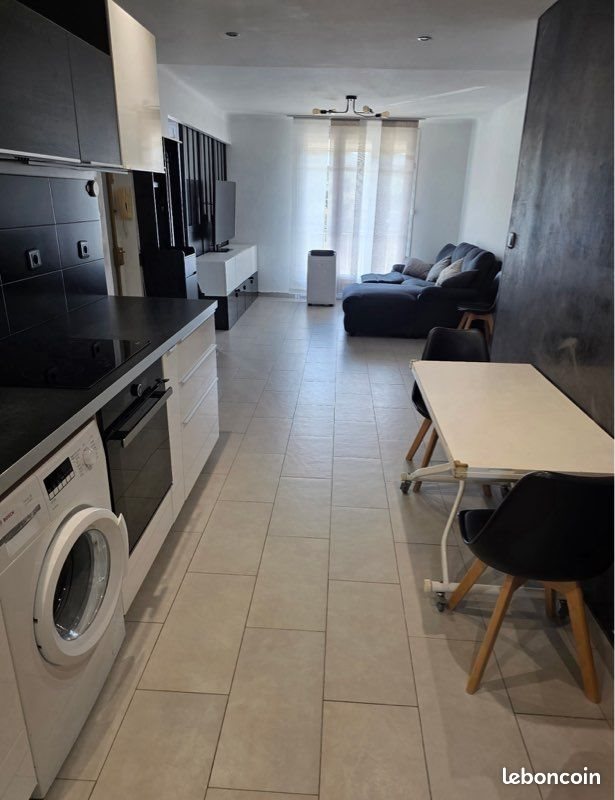 Appartement à louer, 71m², Marseille 8ème