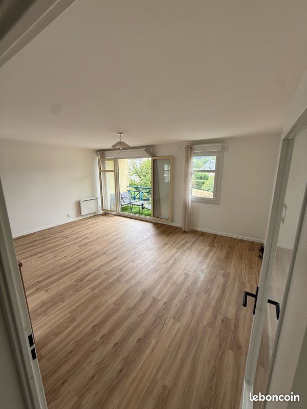 Appartement à louer, 90m², Châteaulin