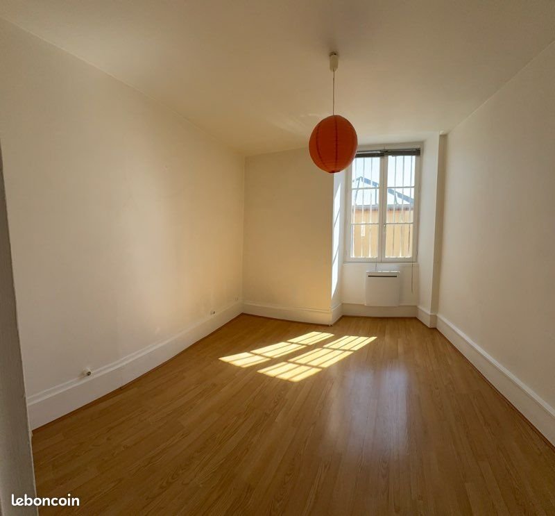 Appartement à louer, 55m², Chablis