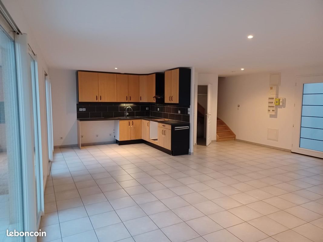 Maison à louer, 92m², Brindas
