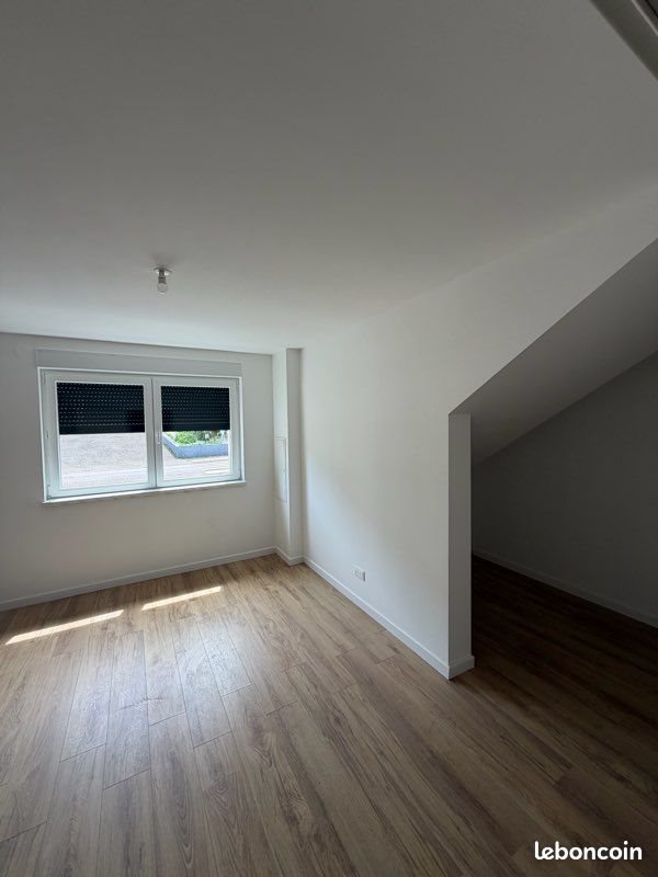 Appartement à louer, 85m², Woustviller