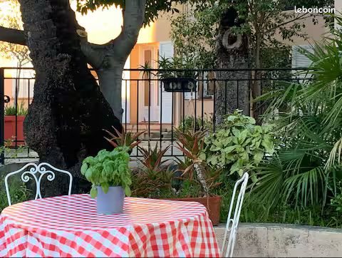 Appartement à louer, 25m², Cannes-la-Bocca