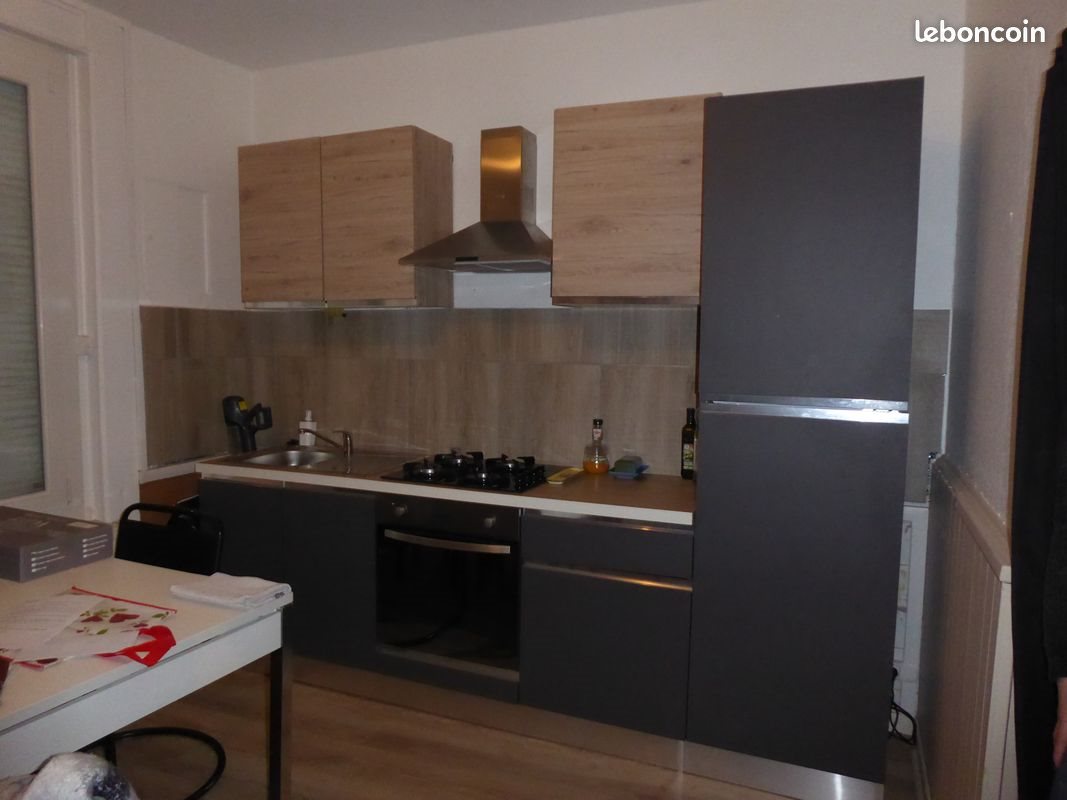 Appartement à louer, 47m², L'Etrat