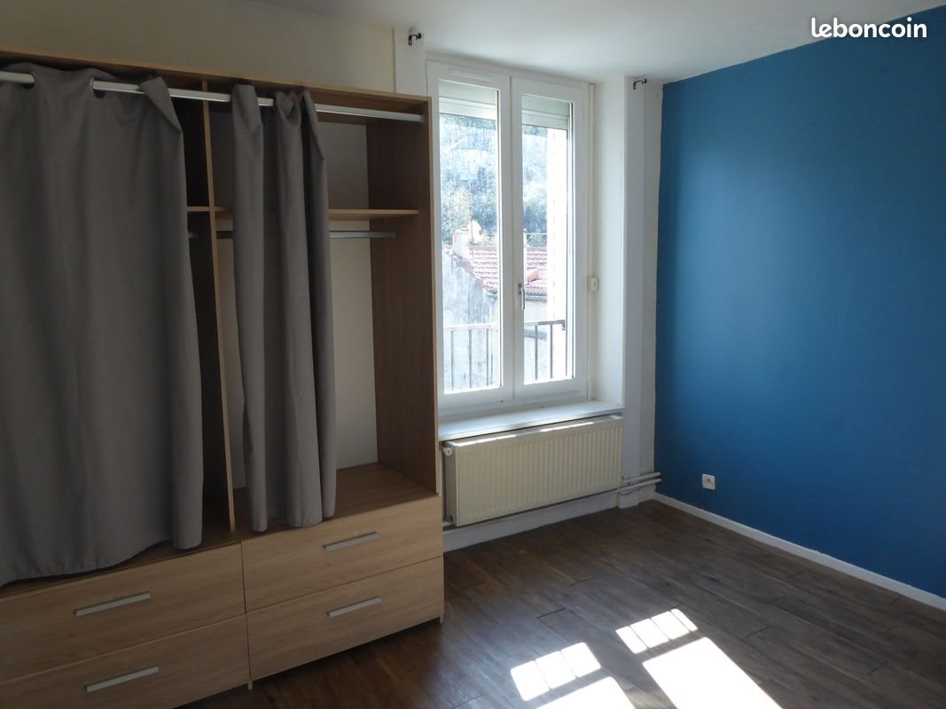 Appartement à louer, 47m², L'Etrat