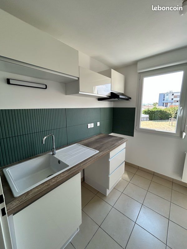 Appartement à louer, 54m², Donzère