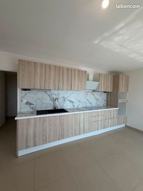 Appartement à louer, 78m², Vénissieux