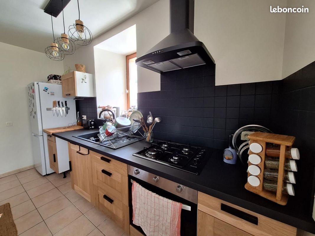 Appartement à louer, 60m², Meyrueis