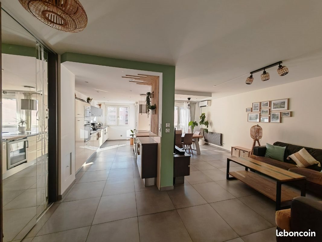 Appartement à louer, 82m², Lyon 8ème