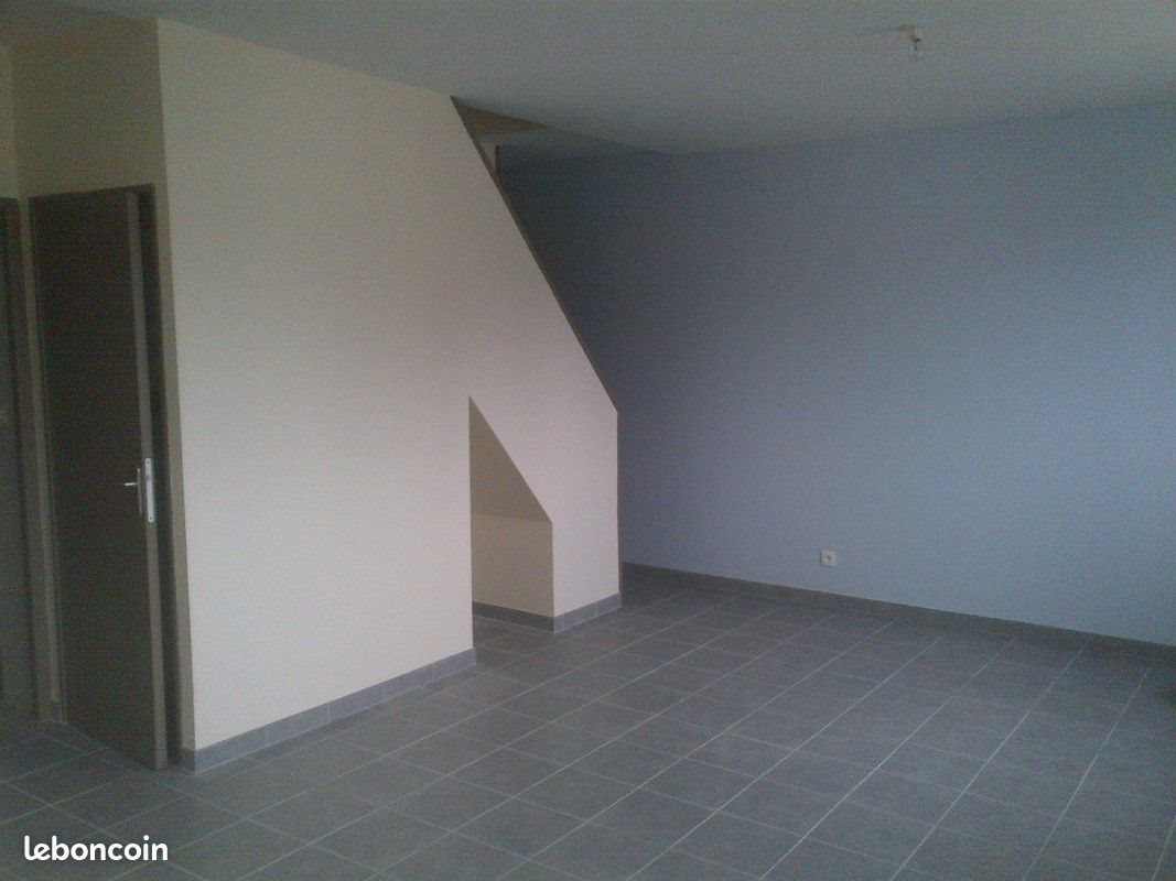 Appartement à louer, 45m², Le Lardin-Saint-Lazare