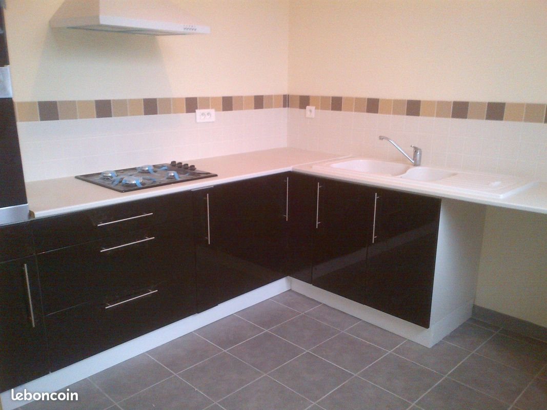 Appartement à louer, 45m², Le Lardin-Saint-Lazare