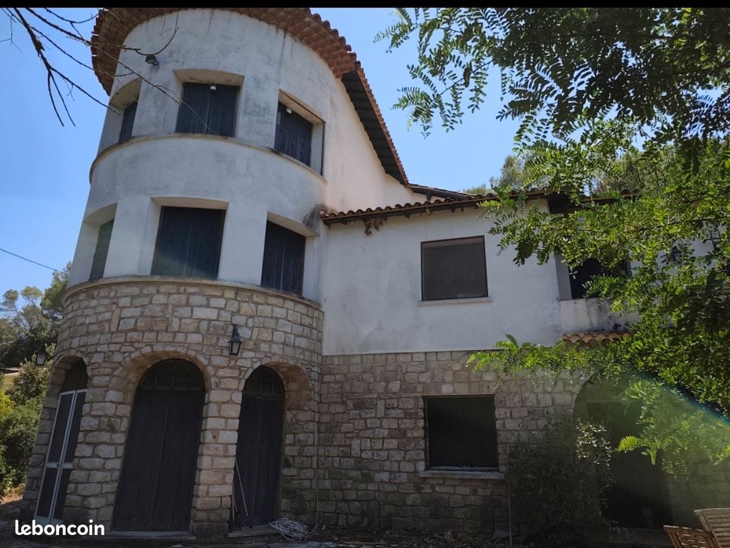 Maison à vendre, 400m², Carcès