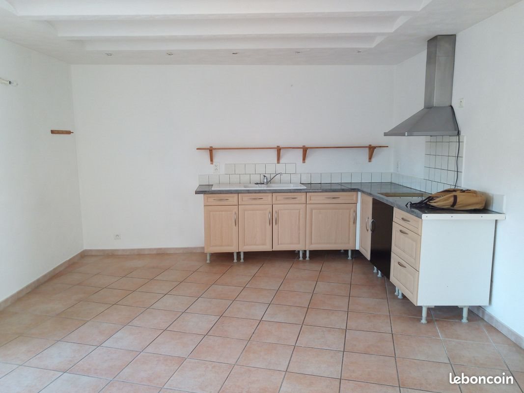 Appartement à louer, 60m², Mirabel-aux-Baronnies