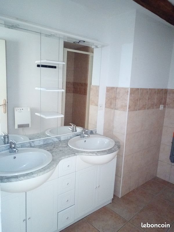 Appartement à louer, 60m², Mirabel-aux-Baronnies