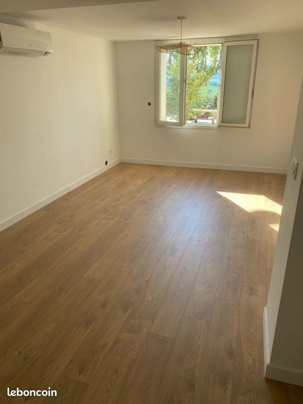Appartement à louer, 49m², Pierrefeu-du-Var