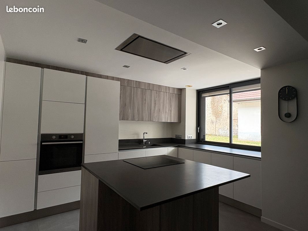Maison à vendre, 137m², Rumilly