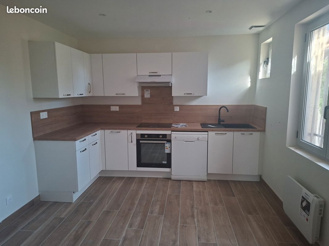 Appartement à louer, 105m², Saint-Geniès-Bellevue