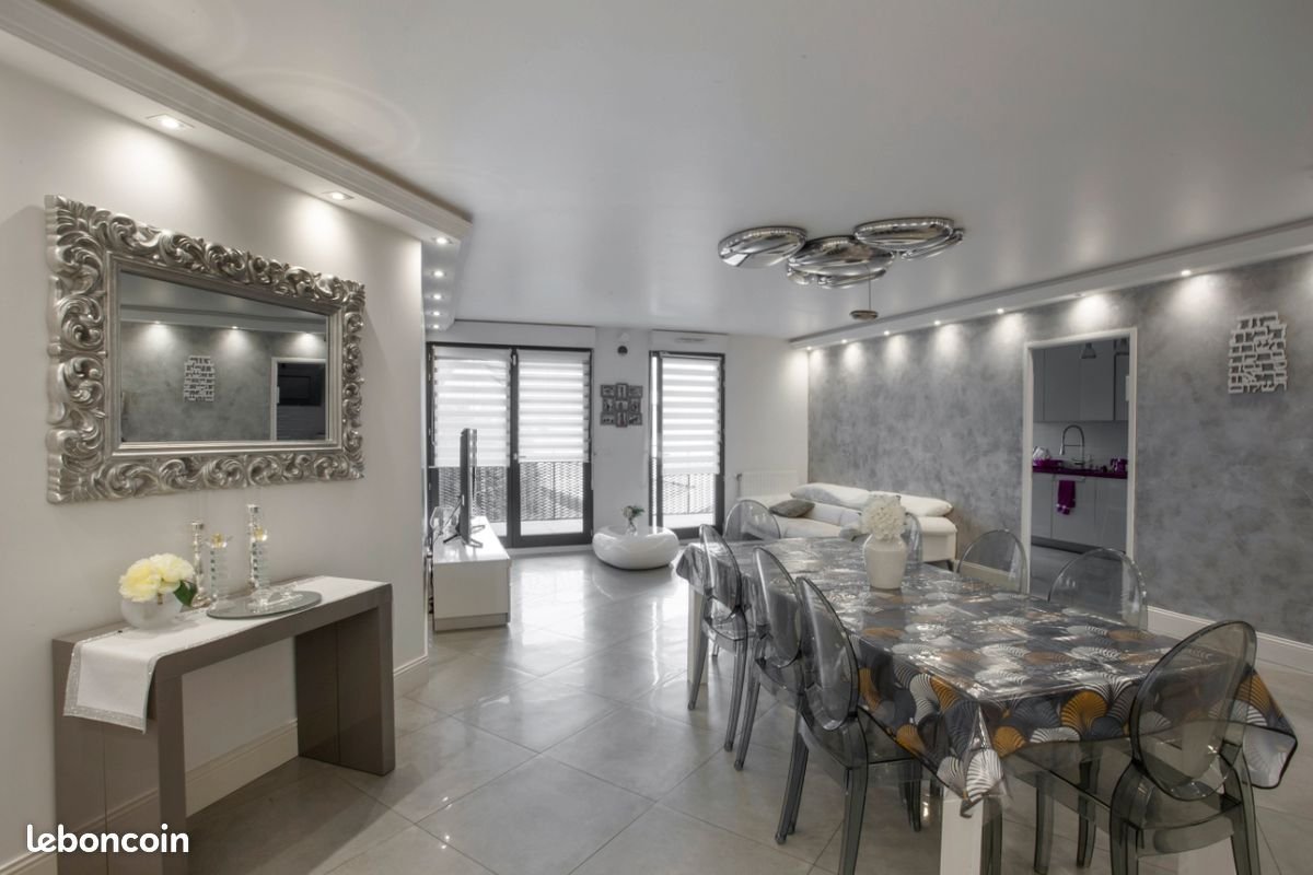 Appartement à louer, 128m², Montreuil