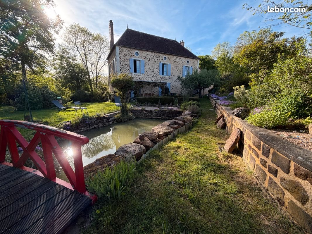 Maison à vendre, 250m², Saint-Sauveur-en-Puisaye