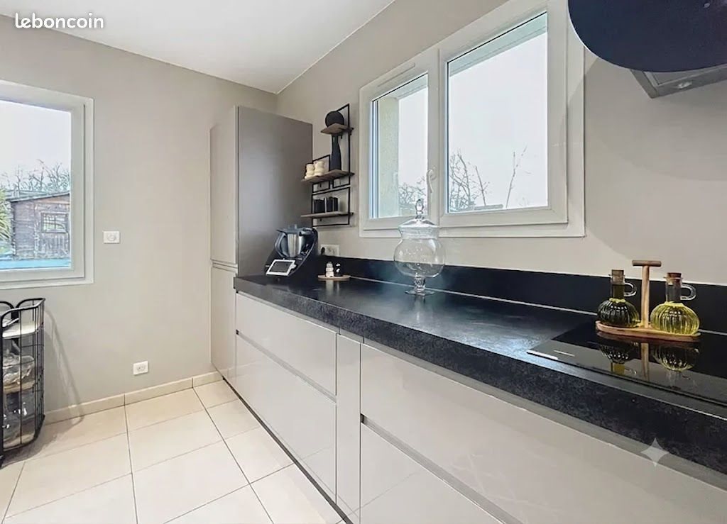 Maison à vendre, 158m², Saint-Pantaléon-de-Larche