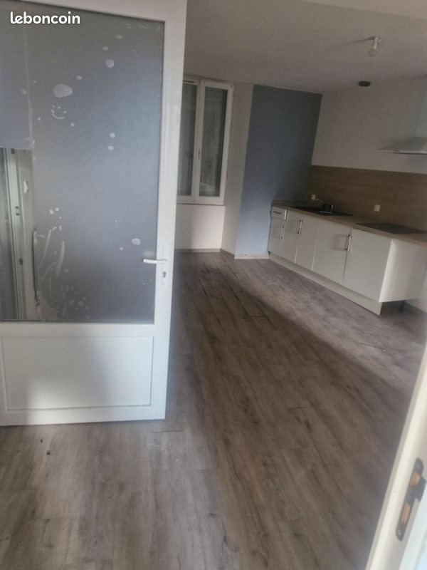 Appartement à louer, 45m², Saint-Genis-de-Saintonge